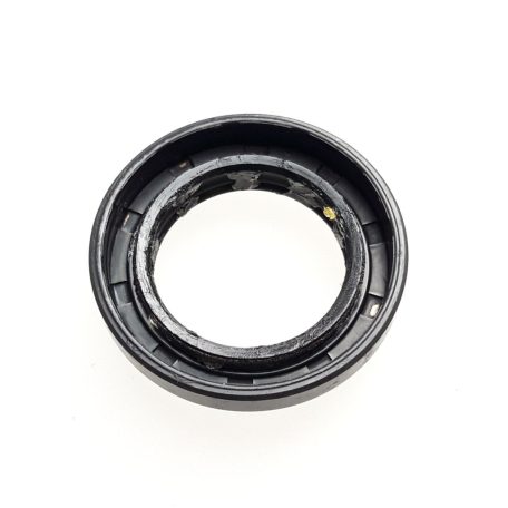 TÖMÍTÉS,OLAJ-HÁTSÓ MÁSODLAGOS HAJTOTT TENGELY