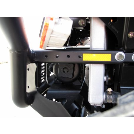 Első csörlőre szerelhető munkaeszköz tartó adapterek: Polaris Ranger: 400 / 570 / 800 / 900