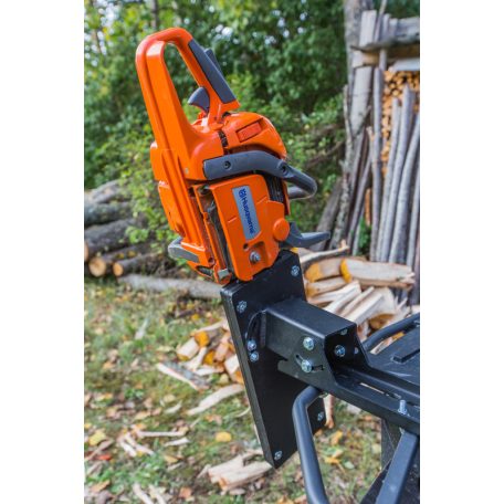 Láncfűrész tartó