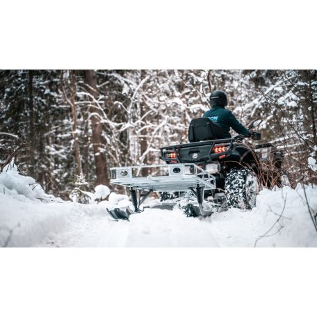 Ski sled: (platform Pótkocsi on skis)