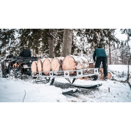 Ski sled: (platform Pótkocsi on skis)